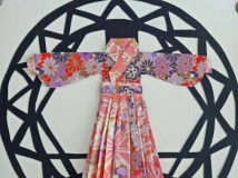 洛阳师范学院手工折纸艺术展示汉服之美